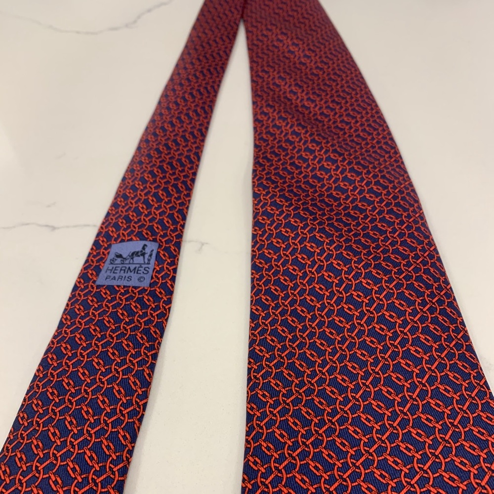 💯 Authentic Hermès men’s tie 🔥